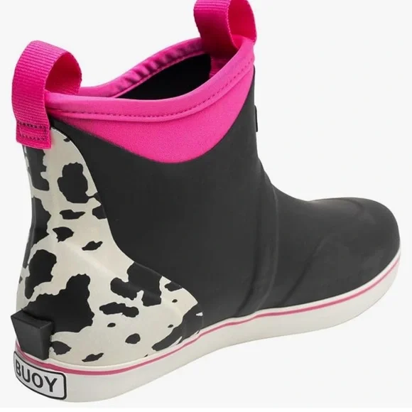 Stylish Black and Pink Women's Rain Boots - Picture 3 of 11